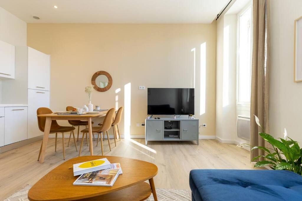 Super T2 Proche Du Cours Julien Apartment Marseille Exterior photo